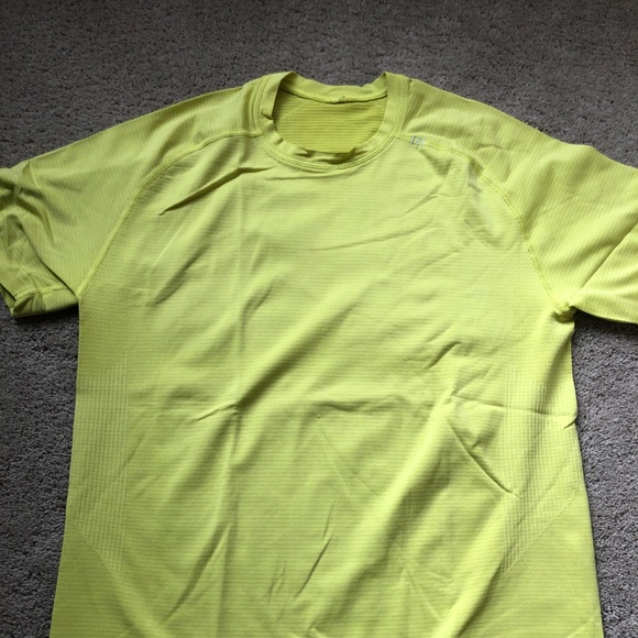 lululemon athletica Other - lululemon men’s metal vent tech short sleeve